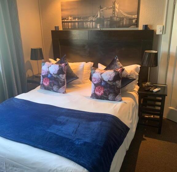 פנסיון Palm Tree Manor