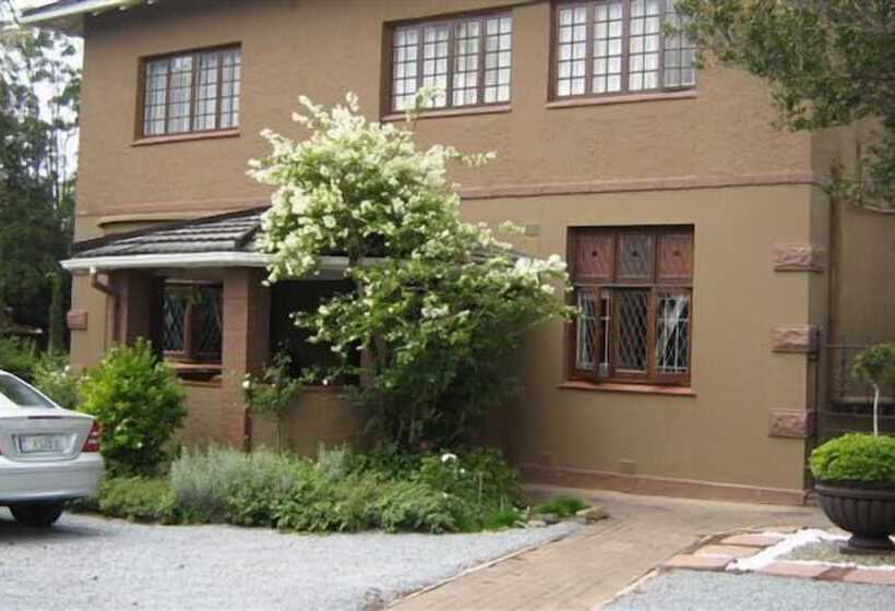 פנסיון Palm Tree Manor