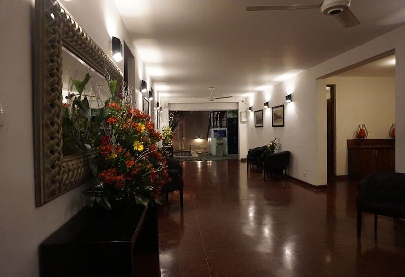 The Villa In Lavinia