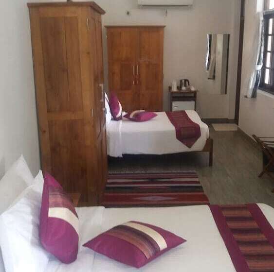 The Villa In Lavinia