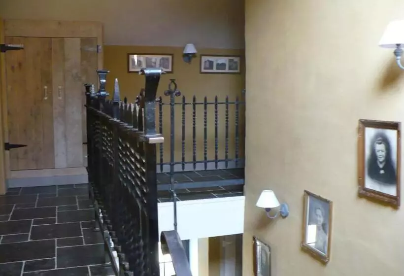 B&b Kamer En Aambeeld