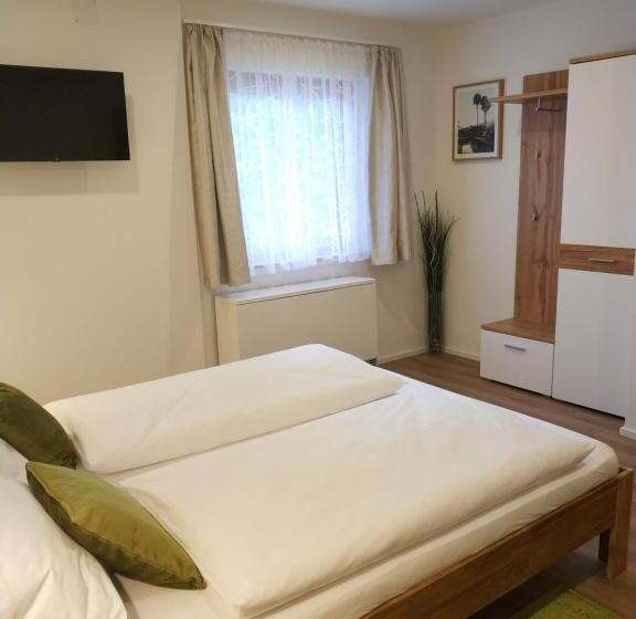 住宿加早餐  Gästehaus Moser