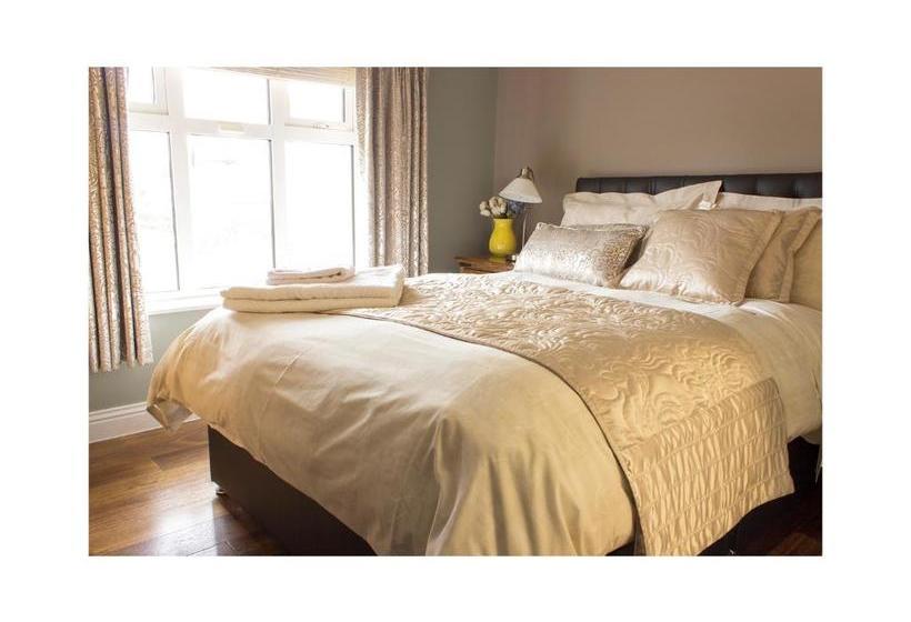 تختخواب و صبحانه Sea View D4