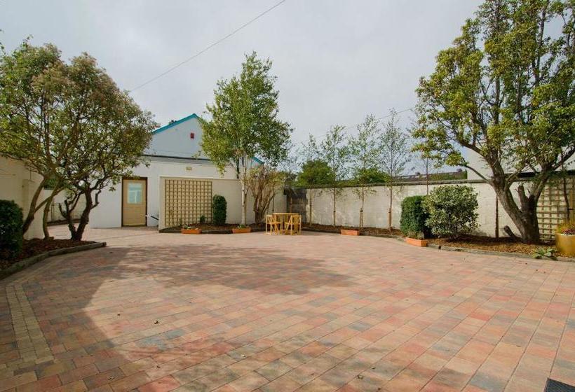 تختخواب و صبحانه Sea View D4