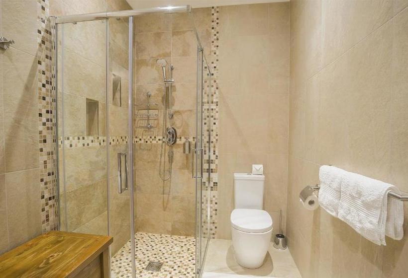 تختخواب و صبحانه Sea View D4