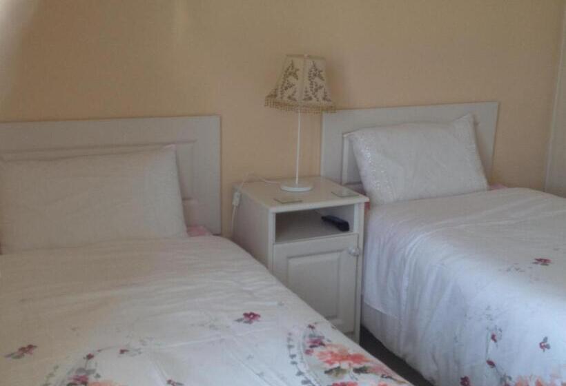 مبيت وإفطار Seaside Accomodation