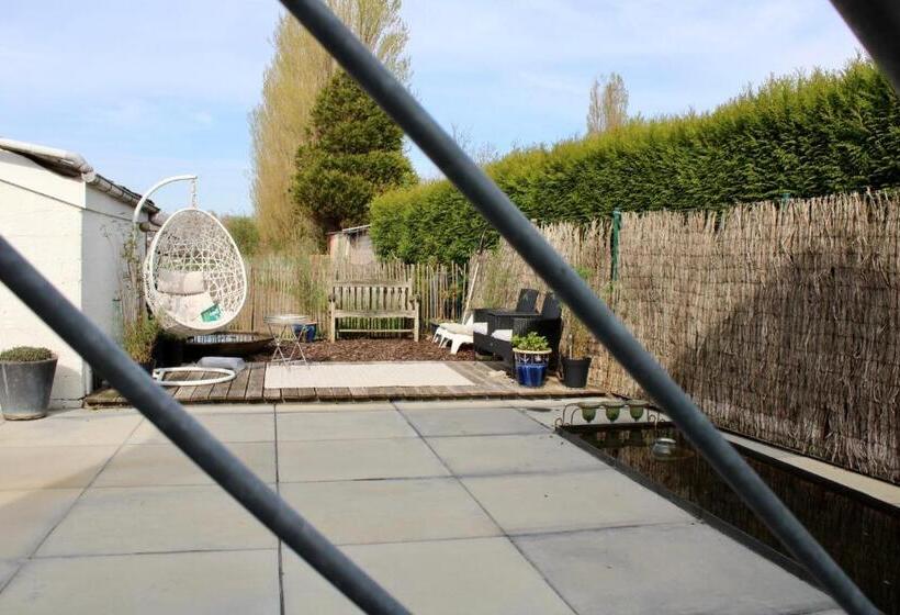 مبيت وإفطار Art Hill