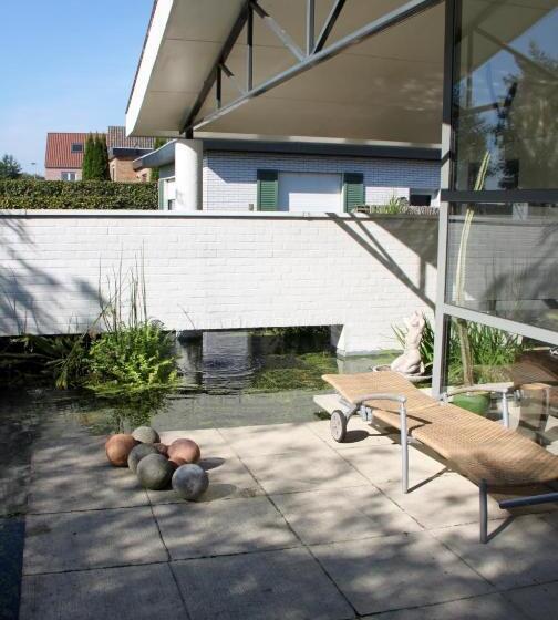 مبيت وإفطار Art Hill