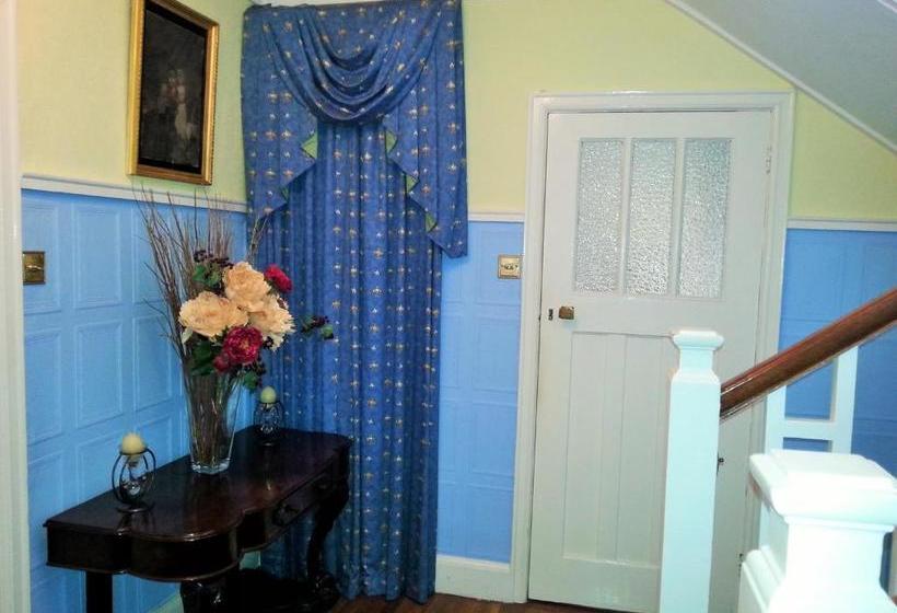 Bed and Breakfast The Dell Dublin