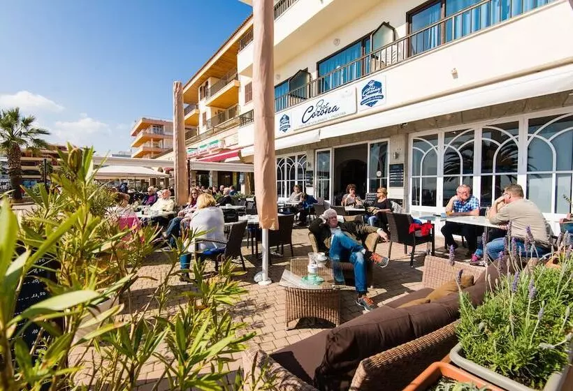 Hostal Port Corona