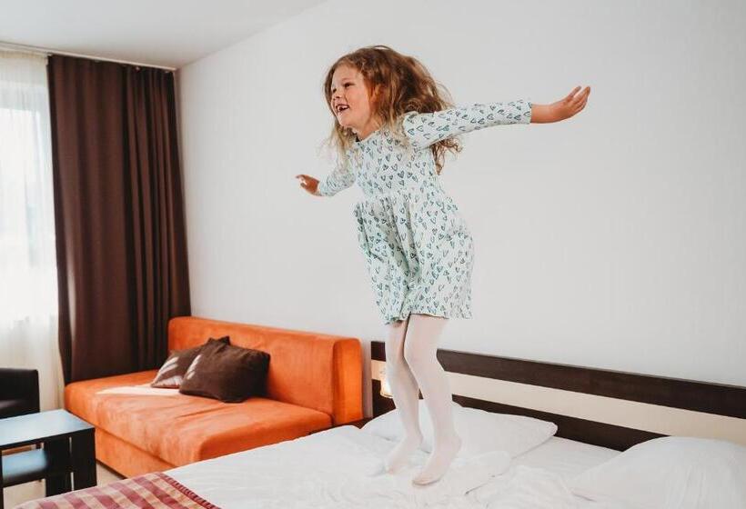 ホテル Bešeňová