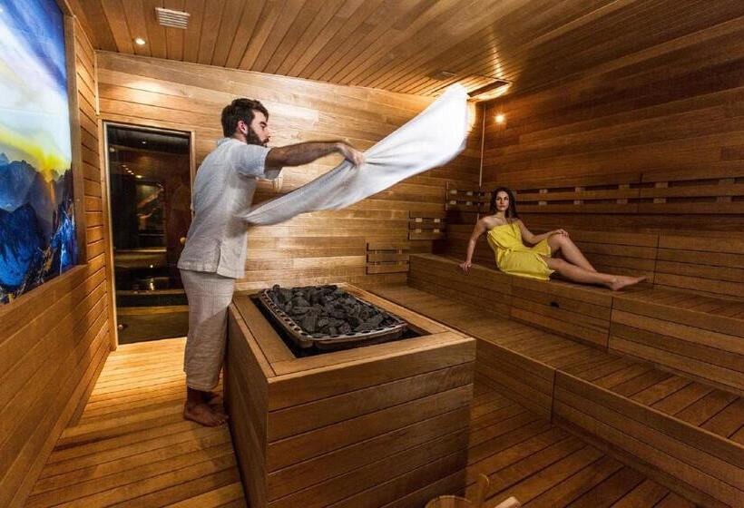 ホテル Bešeňová