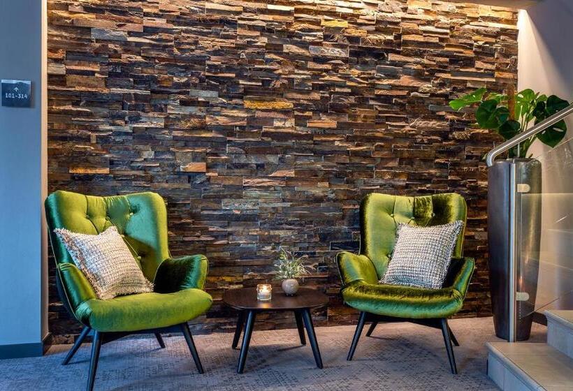 هتل Das Zwölferhaus