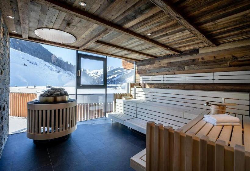 هتل Das Zwölferhaus