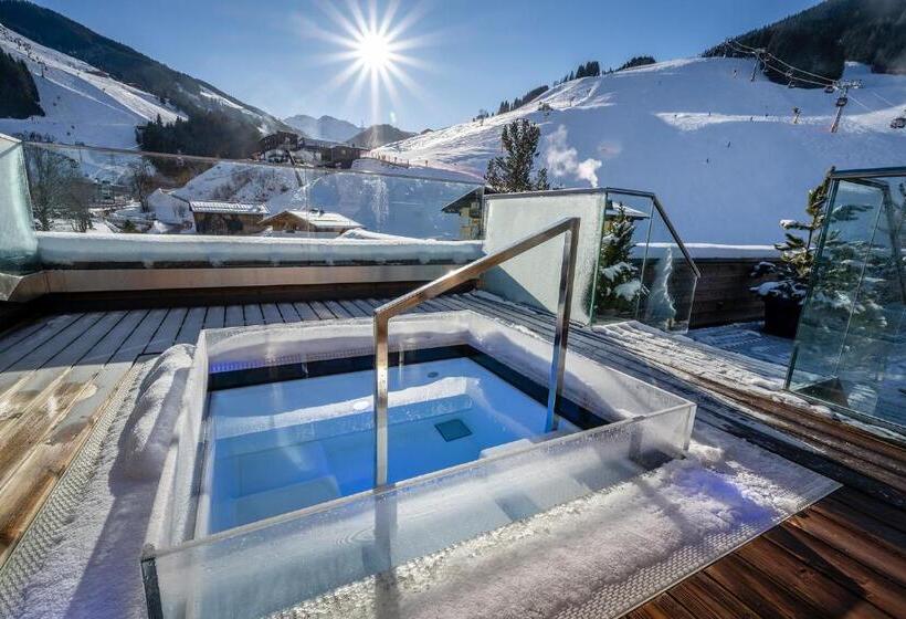 هتل Das Zwölferhaus