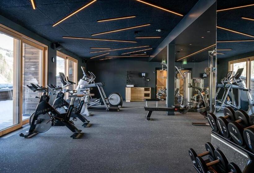 هتل Das Zwölferhaus