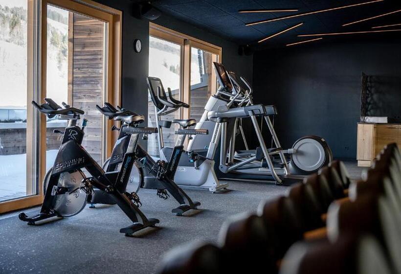 هتل Das Zwölferhaus