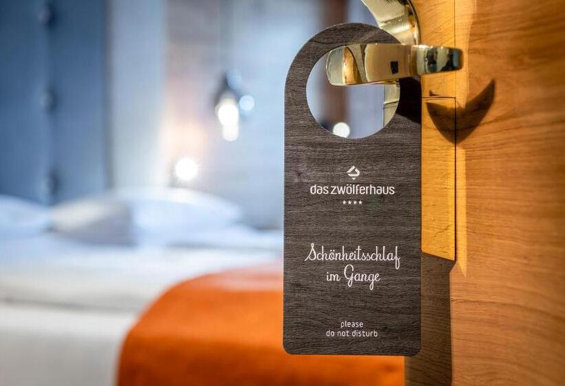 هتل Das Zwölferhaus