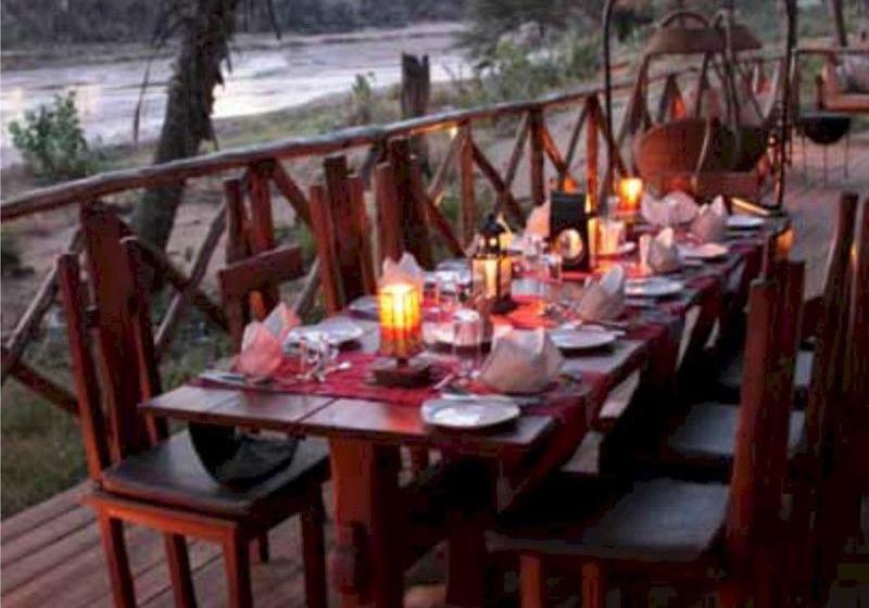 هتل Elephant Bedroom Camp