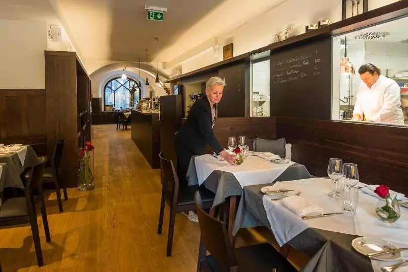 هتل Göttfried   Essen Trinken Schlafen
