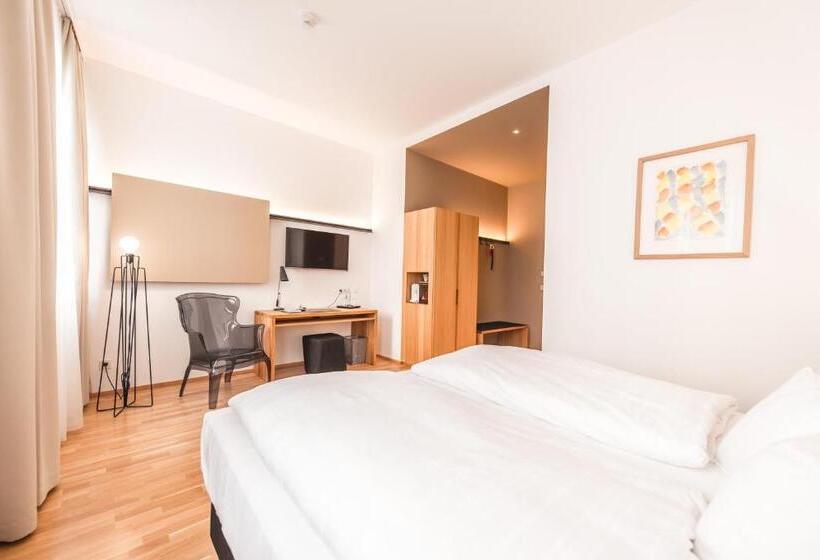 Hotel Göttfried   Essen Trinken Schlafen