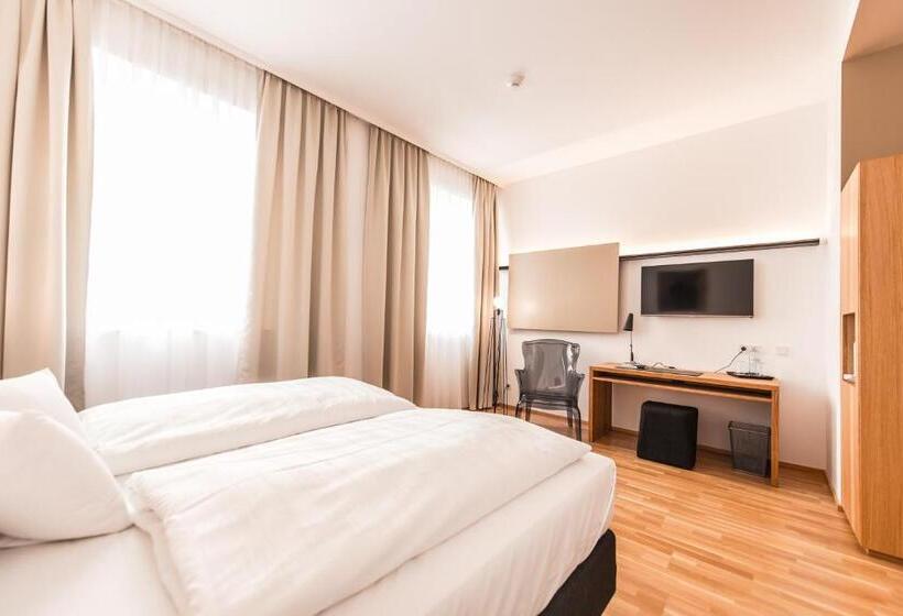 Hotel Göttfried   Essen Trinken Schlafen