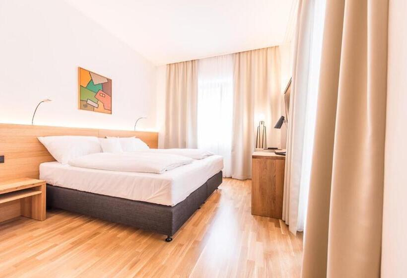 Hotel Göttfried   Essen Trinken Schlafen