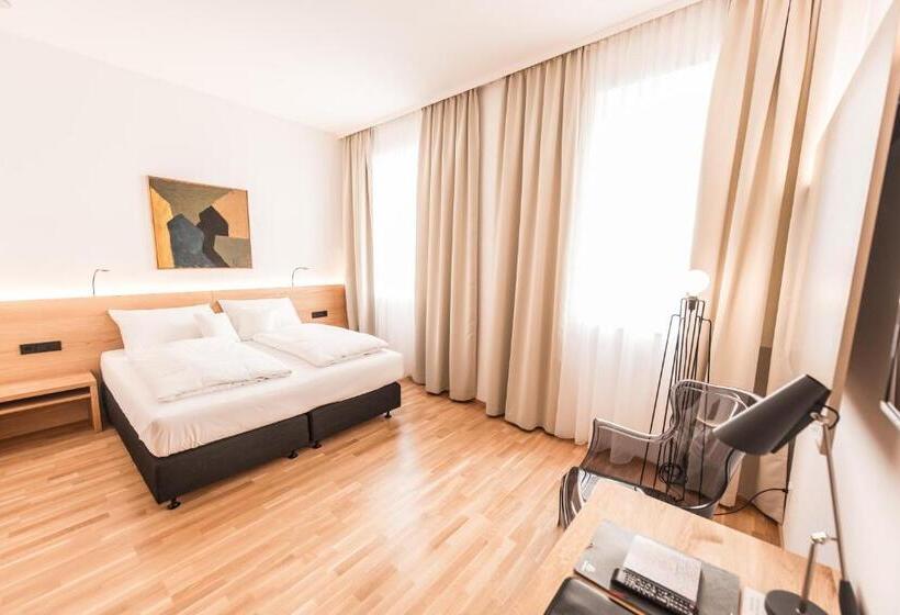 Hotel Göttfried   Essen Trinken Schlafen