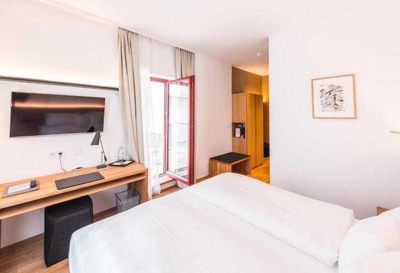 Hotel Göttfried   Essen Trinken Schlafen