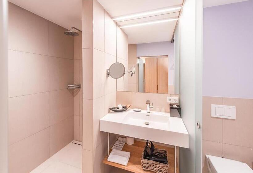 Hotel Göttfried   Essen Trinken Schlafen