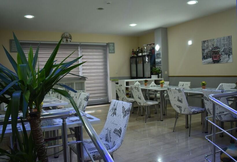 هتل Hôtel Méribel