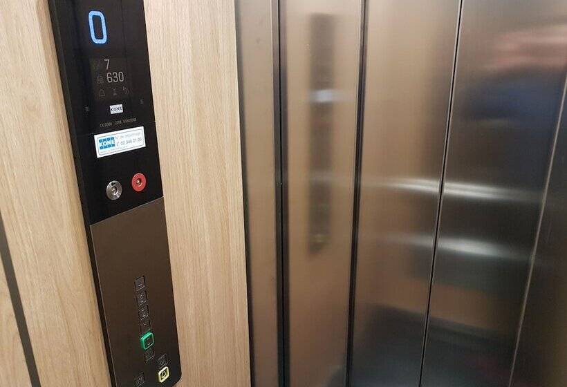 هتل Hôtel Méribel