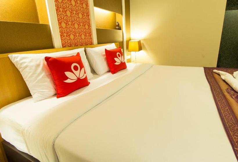 בית מלון כפרי Zen Rooms Sathorn