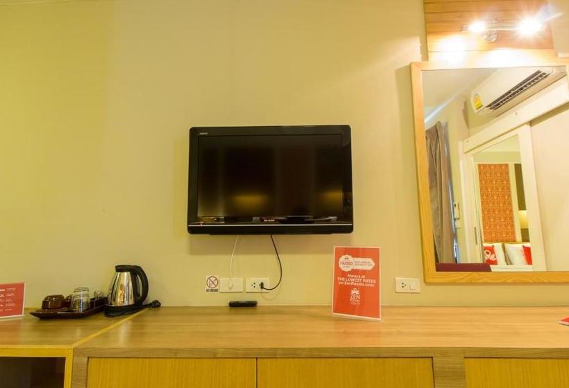 בית מלון כפרי Zen Rooms Sathorn