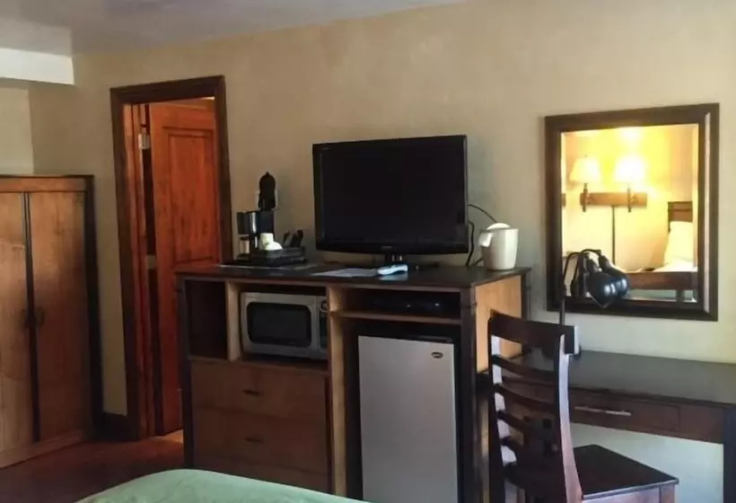 モーテル Backcountry Inn