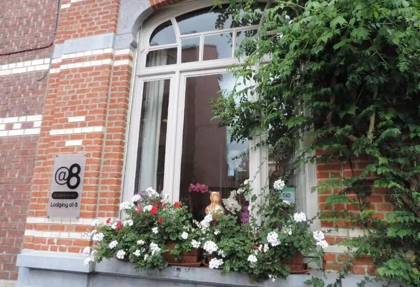 B&b Lodging At 8