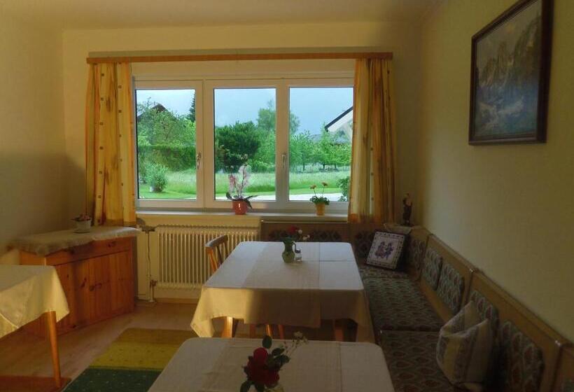 ベッドアンドブレックファースト Haus Amalia