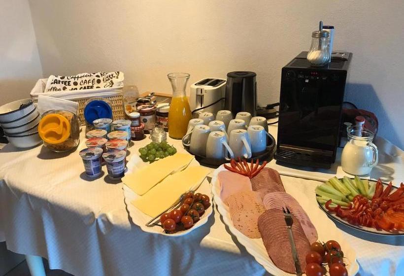 Bed and Breakfast La Irmania Pension