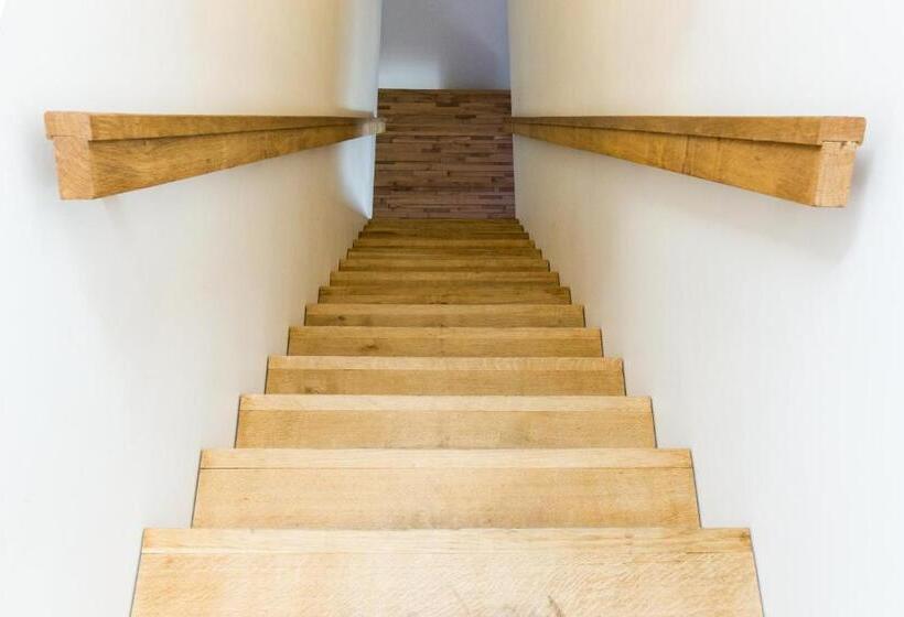 تختخواب و صبحانه Loft Aan Het Water