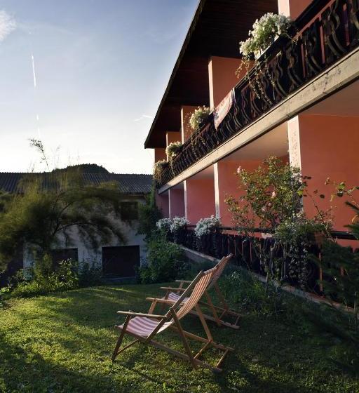 Bed and Breakfast La Irmania Pension