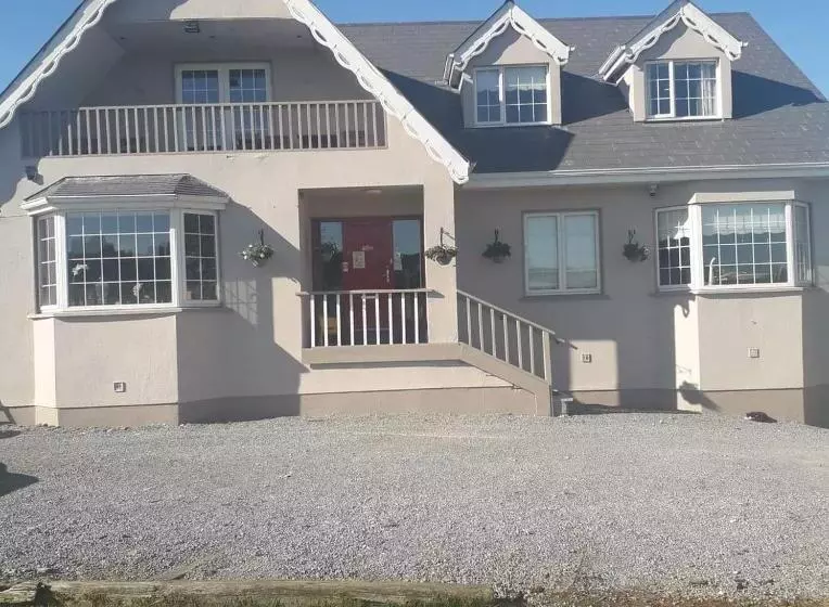 ベッドアンドブレックファースト The Curragh Country House Accommodation
