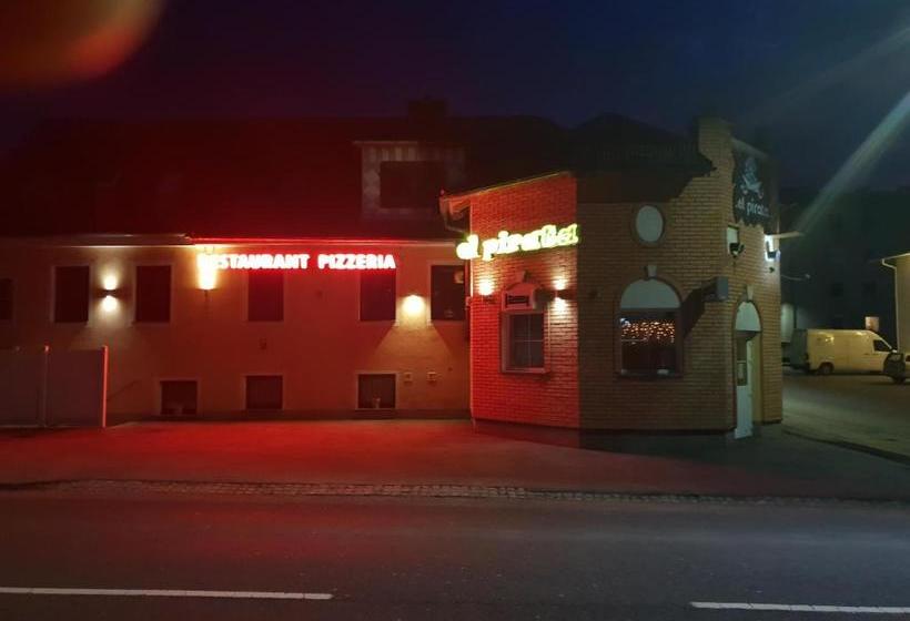 汽车旅馆  Pirates