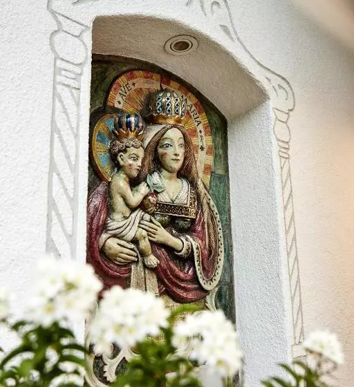 هتل Villa Angela