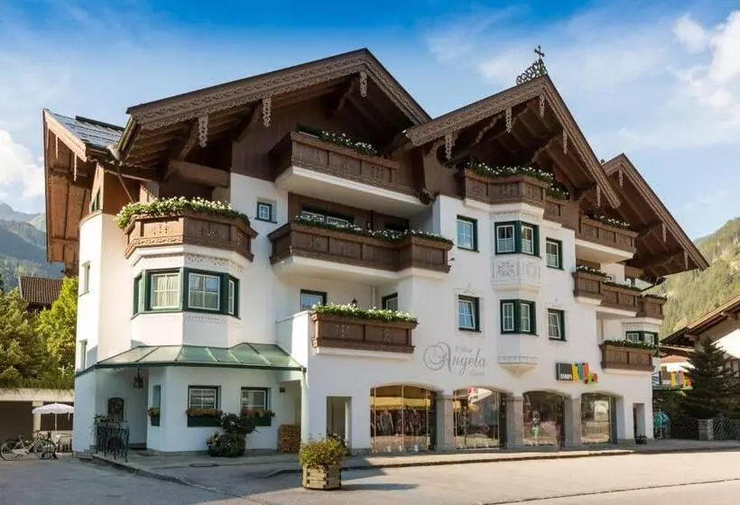 هتل Villa Angela