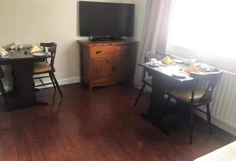 The Meadows Bed And Breakfast