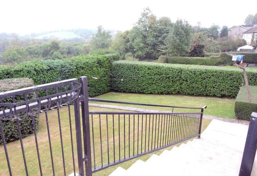 The Meadows Bed And Breakfast