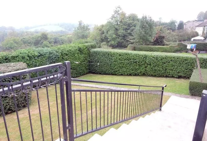 The Meadows Bed And Breakfast