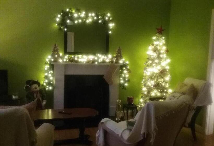 The Meadows Bed And Breakfast