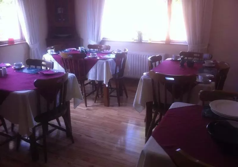 Aillmore Bed And Breakfast