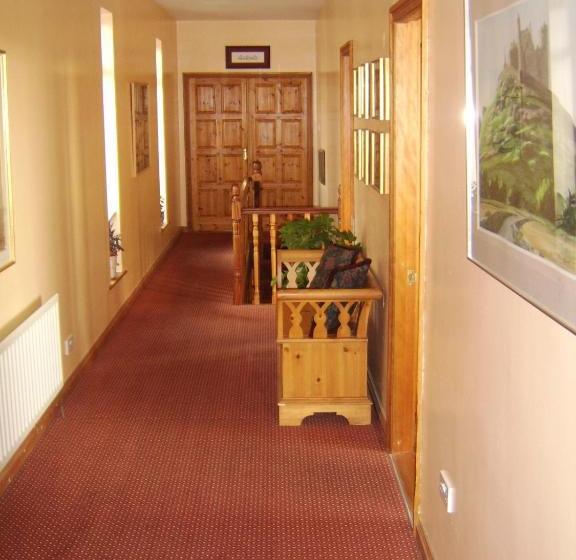 An Dooneen, The Hurley Farm B&b